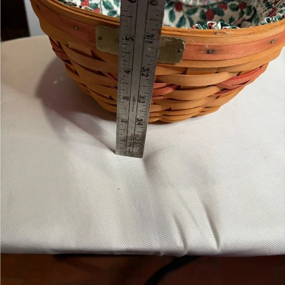 Longaberger Hand-Woven Basket with PLASTIC insert and Floral Liner 1999 - Picture 13 of 14